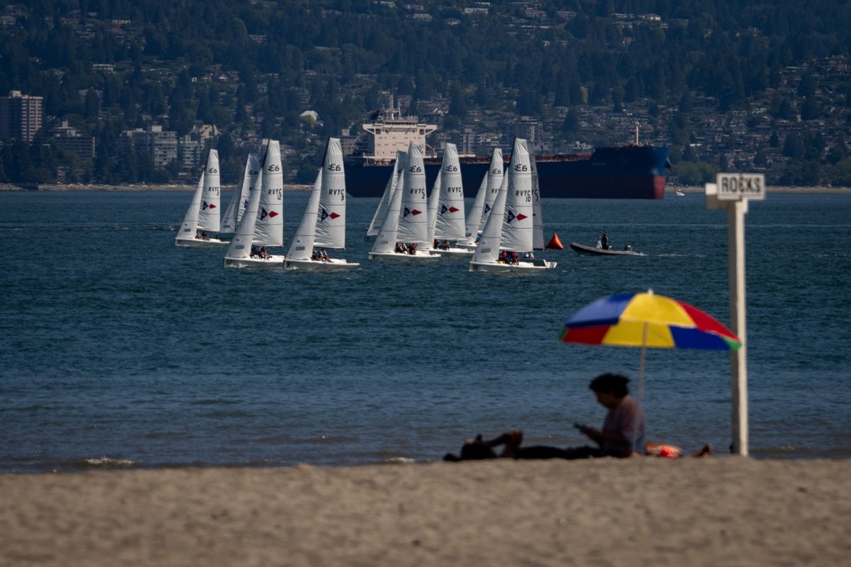 Heat records tumble in B.C. as forecast brings new wildfire concerns